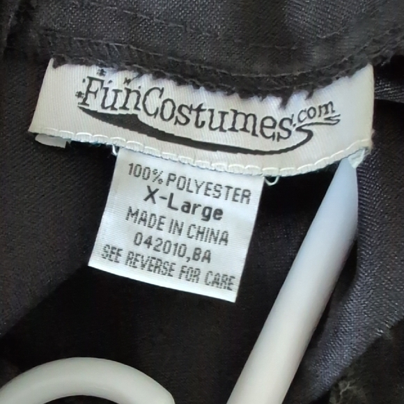 Black Wicked Witch Costume with Hat and Veil - Wizard Of Oz - Picture 8 of 9